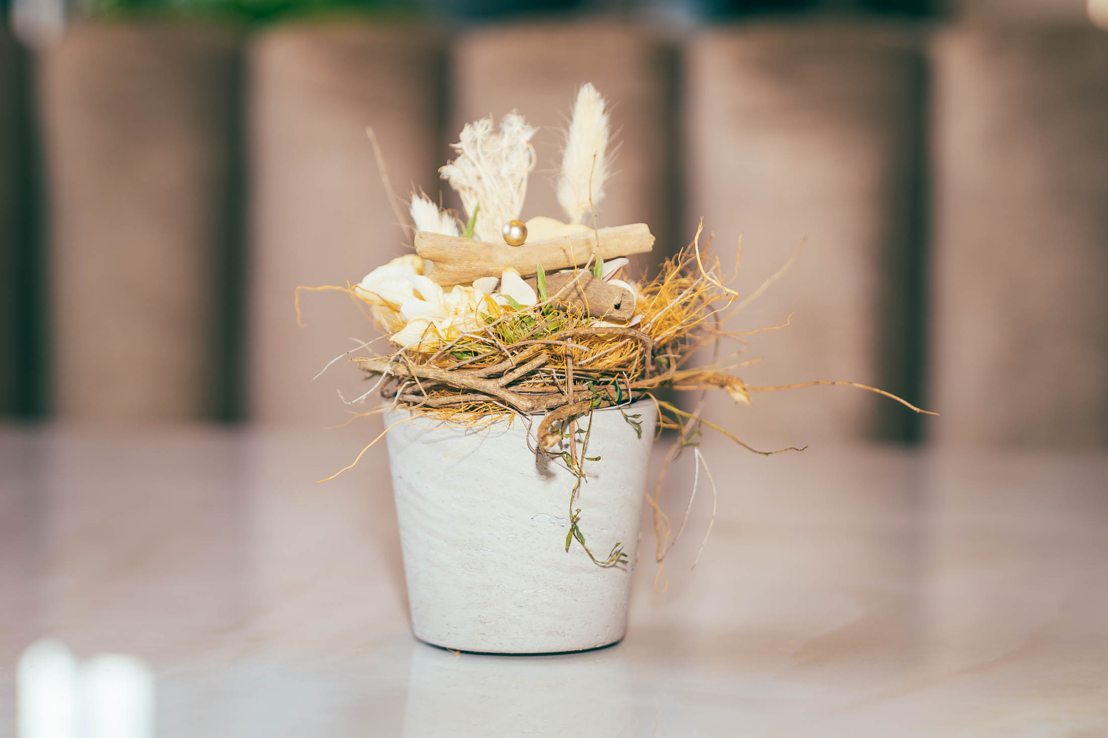 Tischdekoration mit Trockenblumen